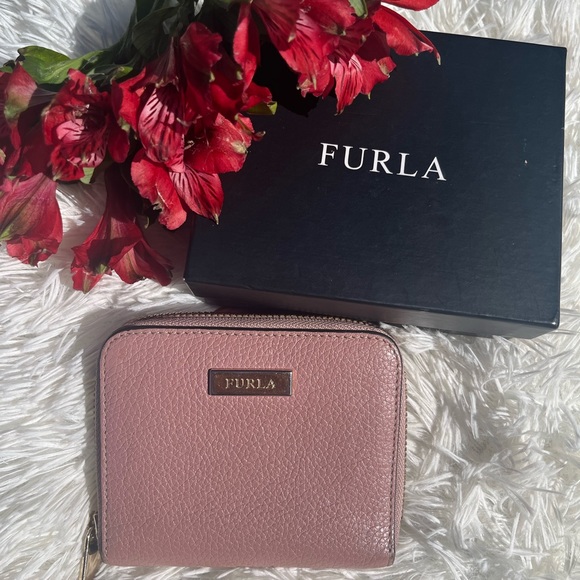 Furla Babylon Leather Zippy Bi-fold Wallet in Pink - Picture 4 of 15